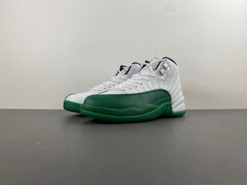 Air Jordan 12“Bucks”