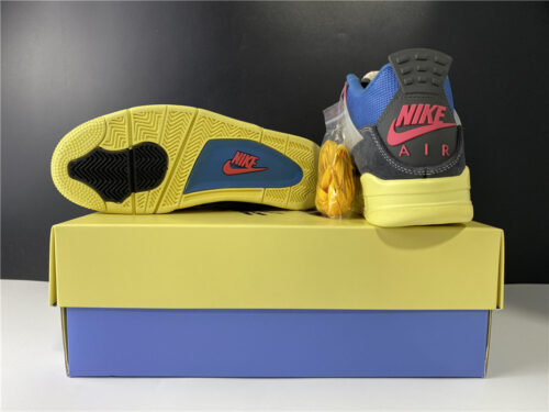 Alternative view of Union x Air Jordan 4