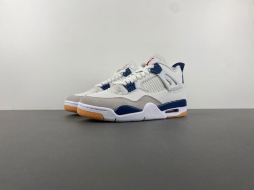Nike SB x Air Jordan 4 “Navy”