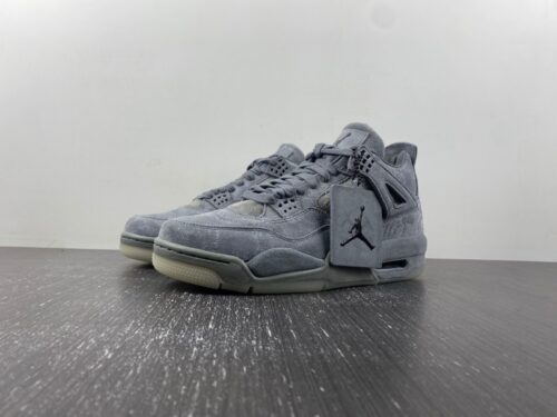 KAWS x Air Jordan 4 “Cool Grey”