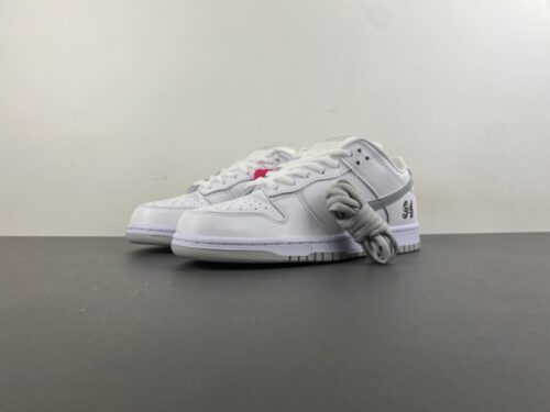Supreme x Nike SB Dunk Low “White/Metallic Silver”