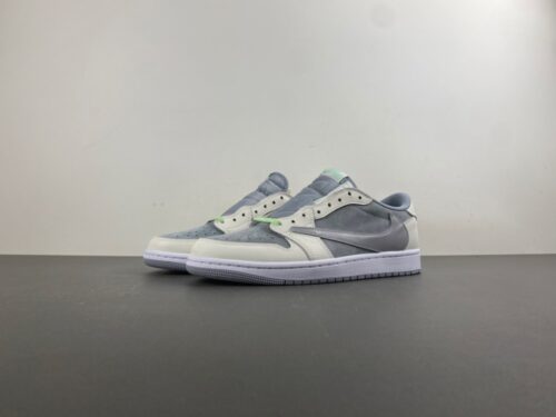 Travis Scott x Air Jordan 1 Low OG