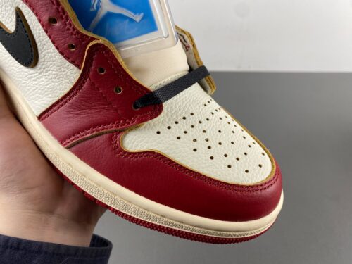 Alternative view of Union x Air Jordan 1 High OG “I’m Back”