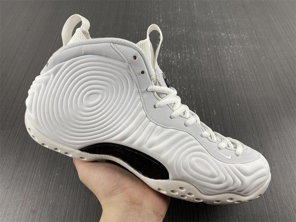 CDG x Nike Air Foamposite One White - Image 10