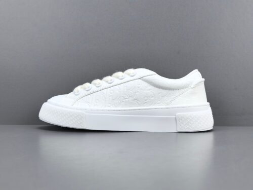 DIOR B33