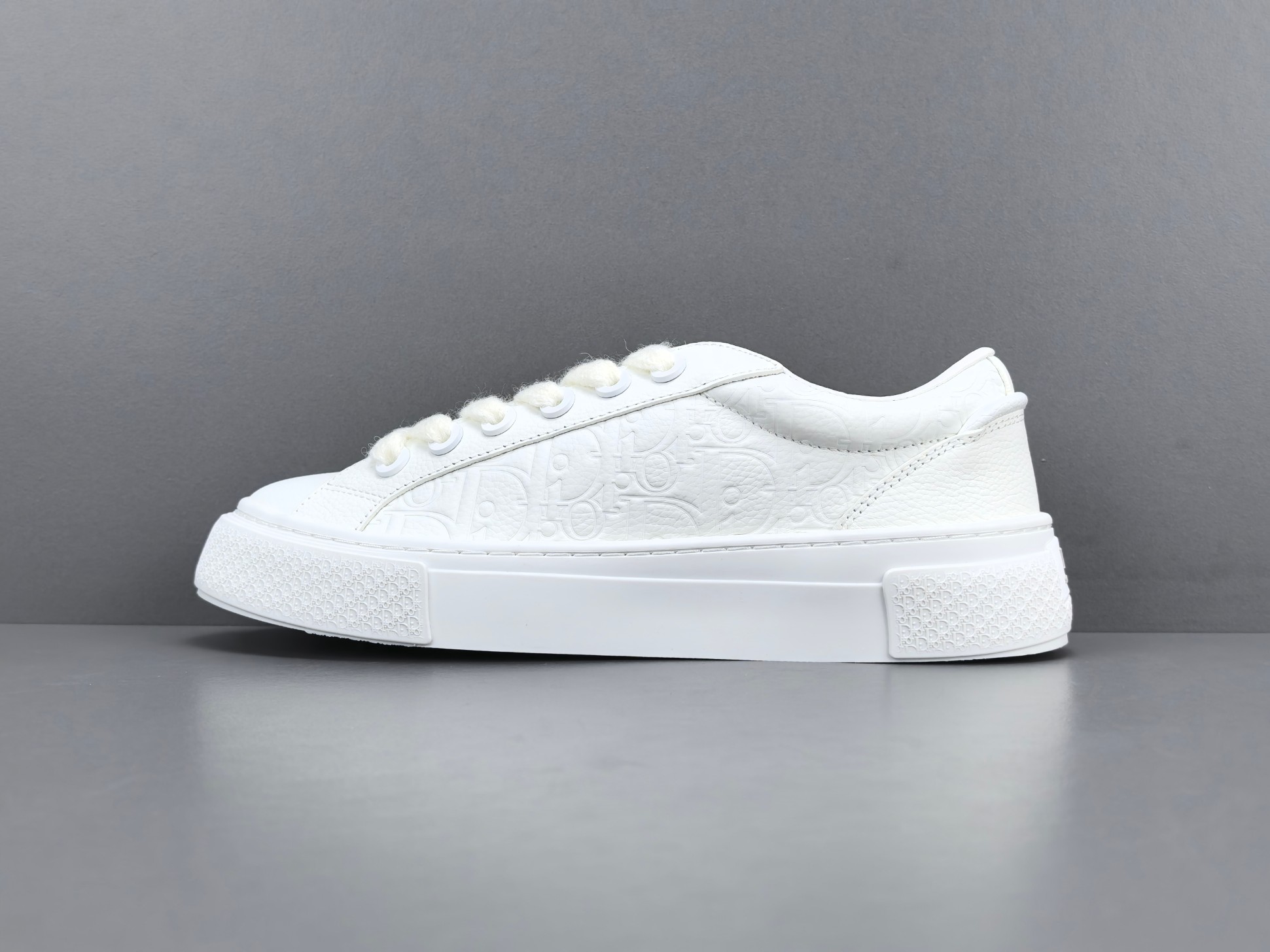 DIOR B33