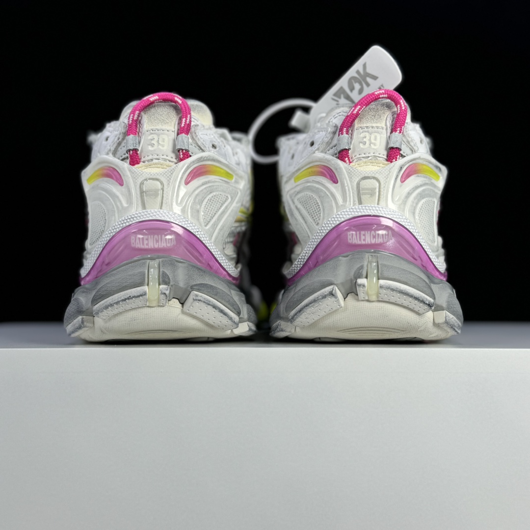 Balenciaga - Image 7