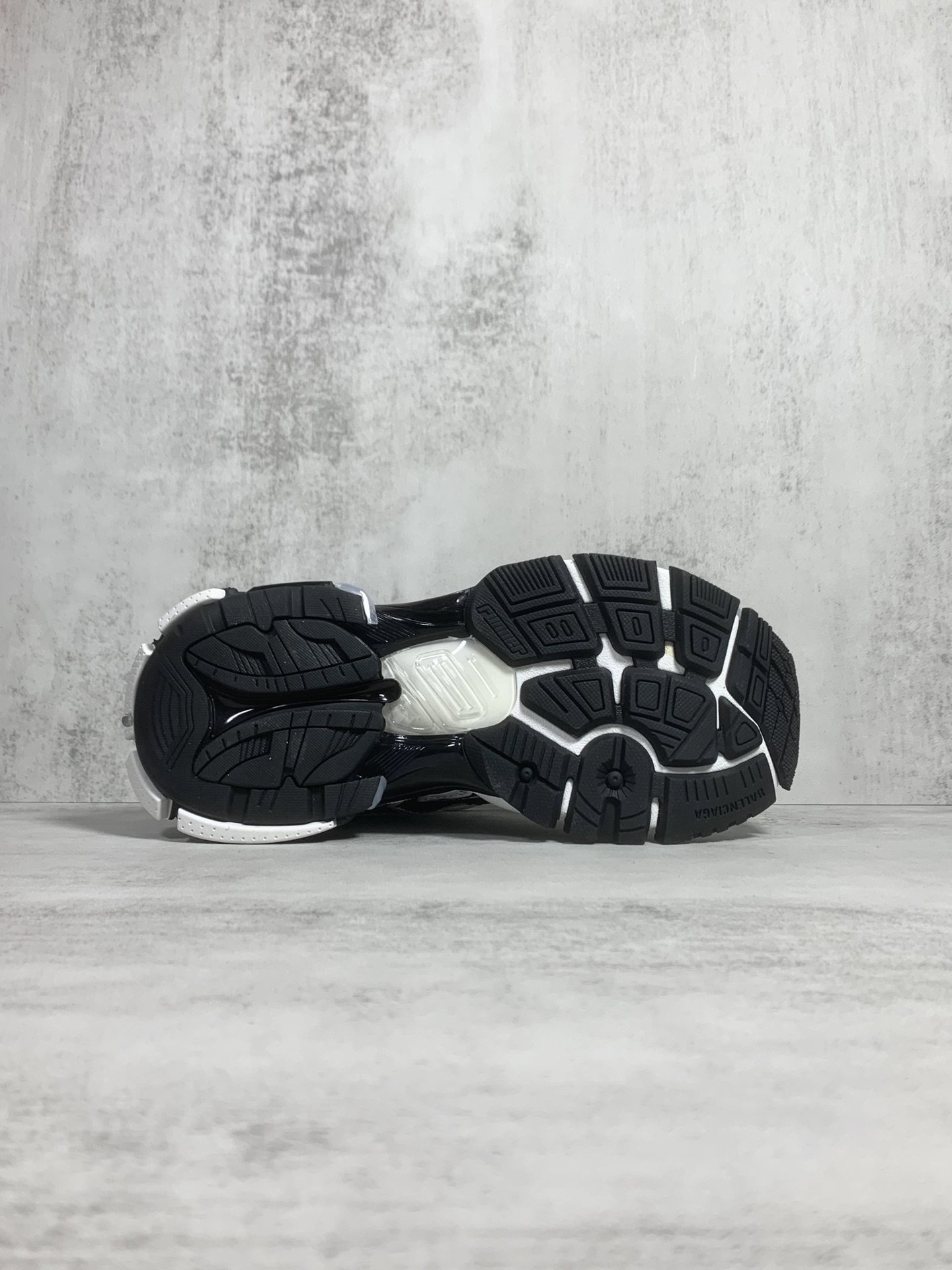 Balenciaga - Image 5
