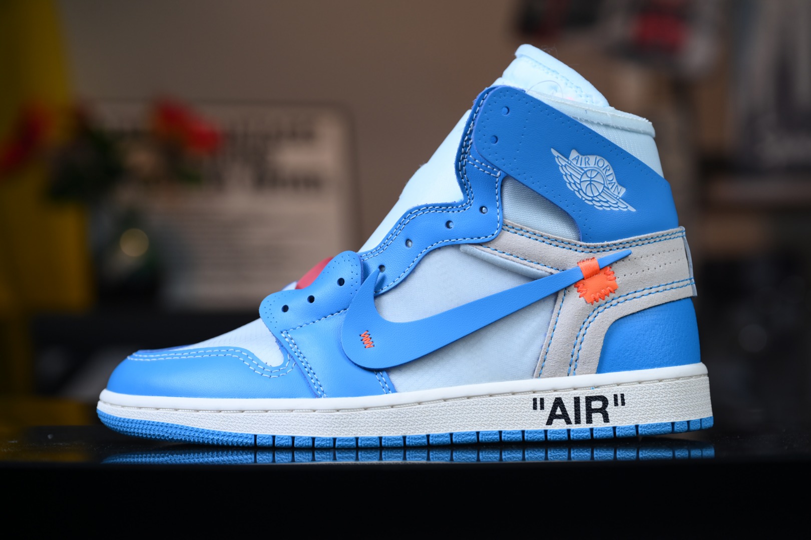 Off-White x Air Jordan 1 Retro High OG 'UNC'