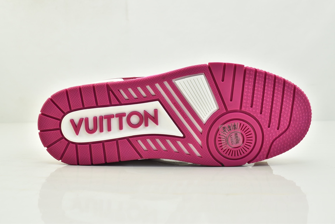 Louis Vuitton - Image 8