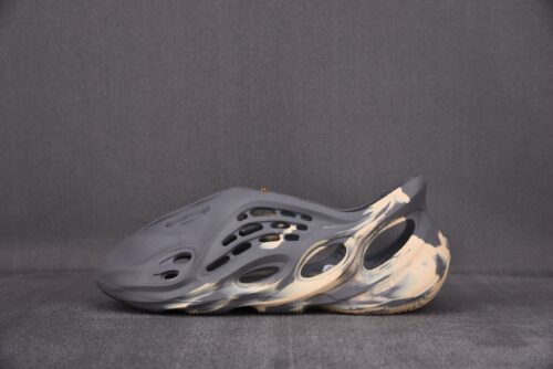 adidas Yeezy Foam Runner “MXT Moon Gray”