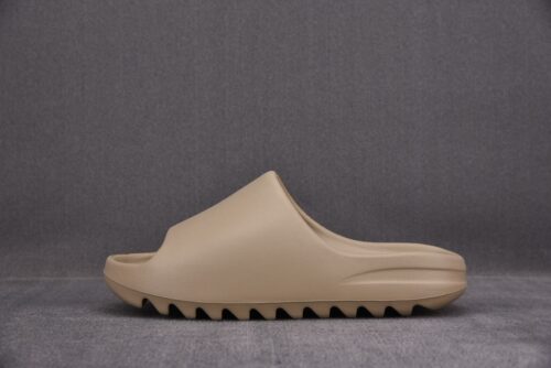 adidas Yeezy Slide “Pure”