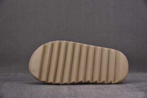 Alternative view of adidas Yeezy Slide “Pure”