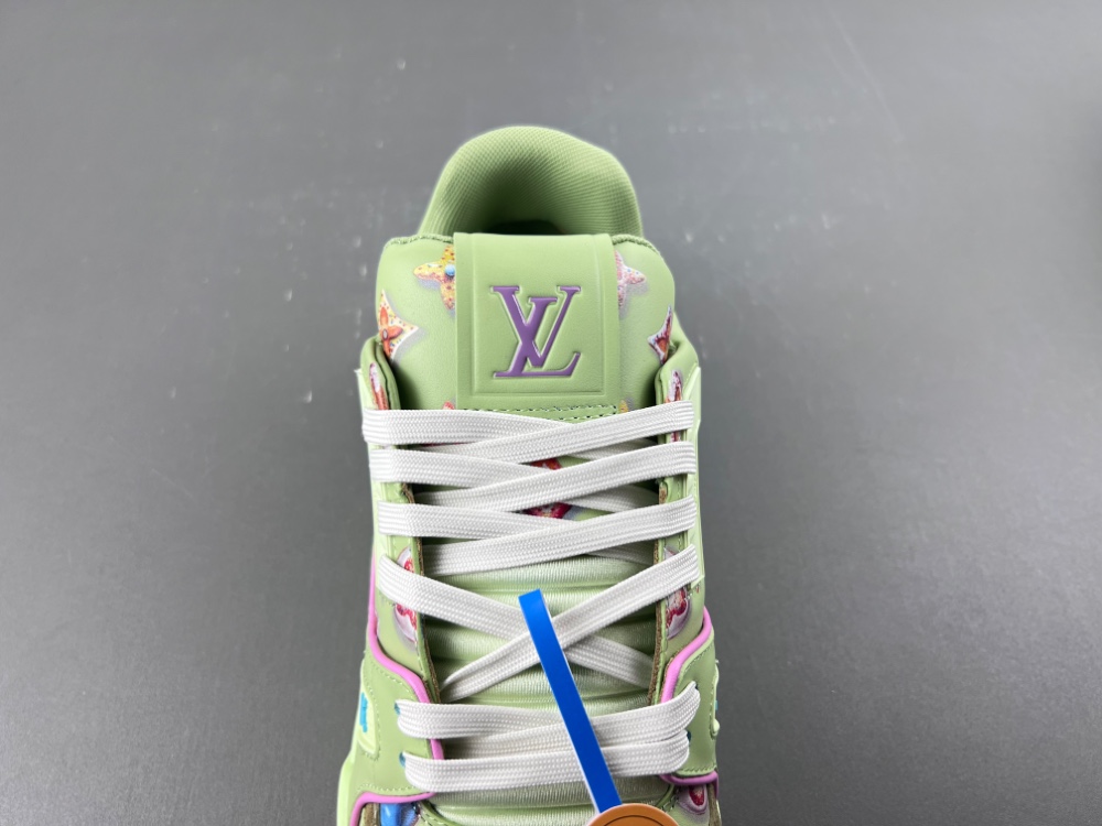 Louis Vuitton - Image 10
