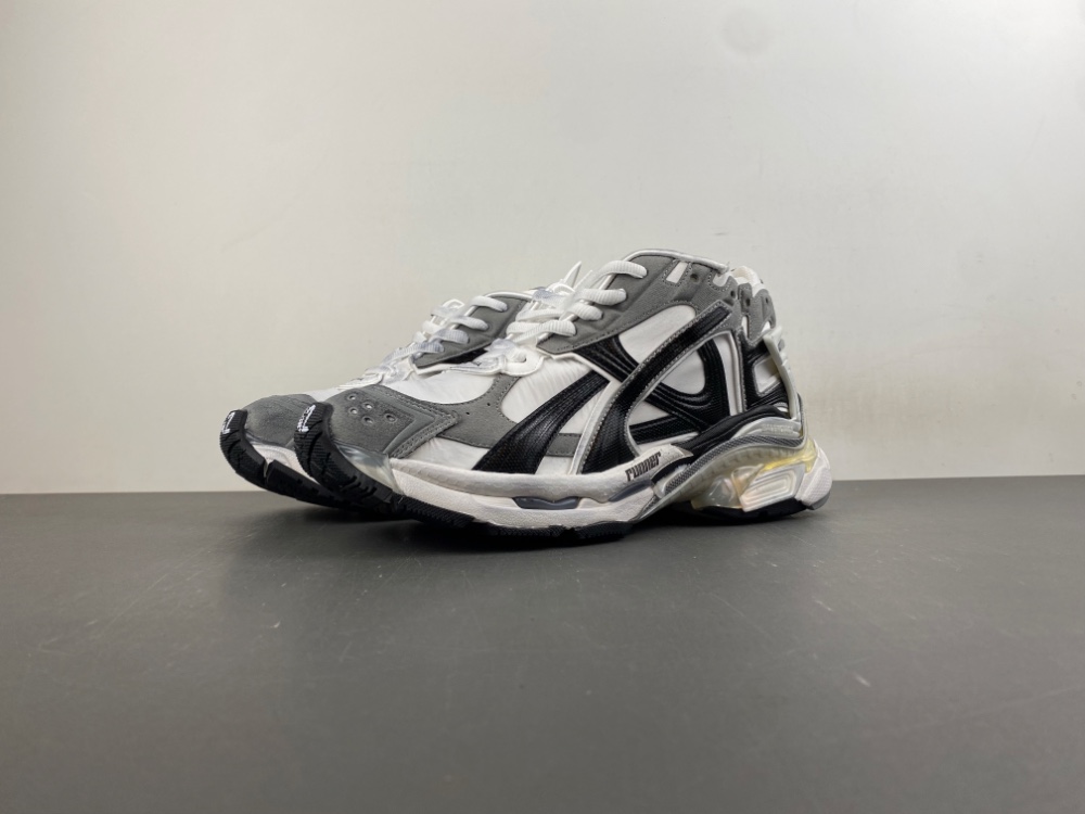 Balenciaga LED