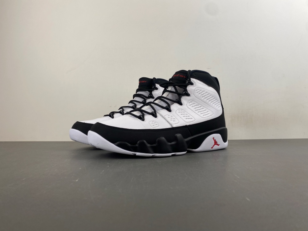 Air Jordan 9 OG “Space Jam”
