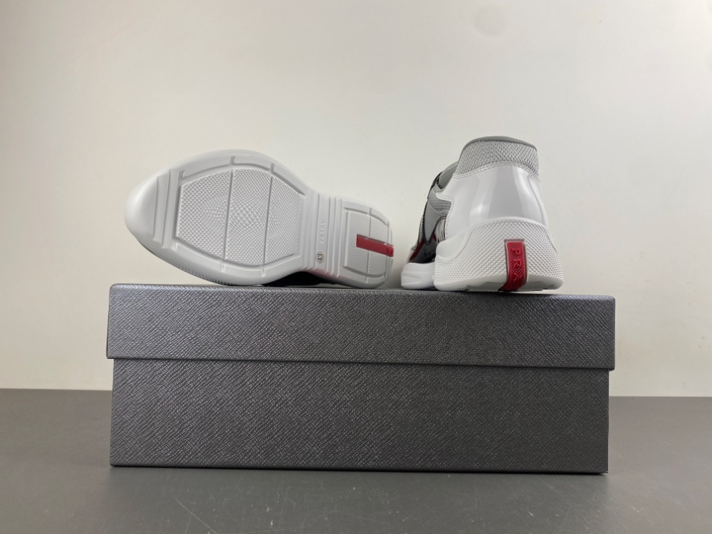Prada - Image 7