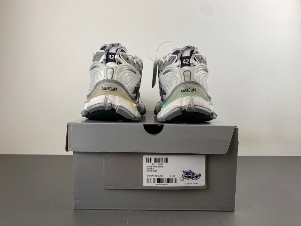 Balenciaga LED - Image 8