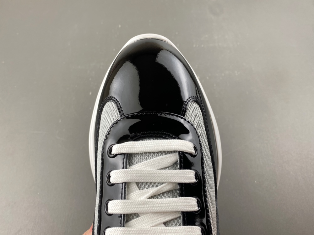 Prada - Image 9