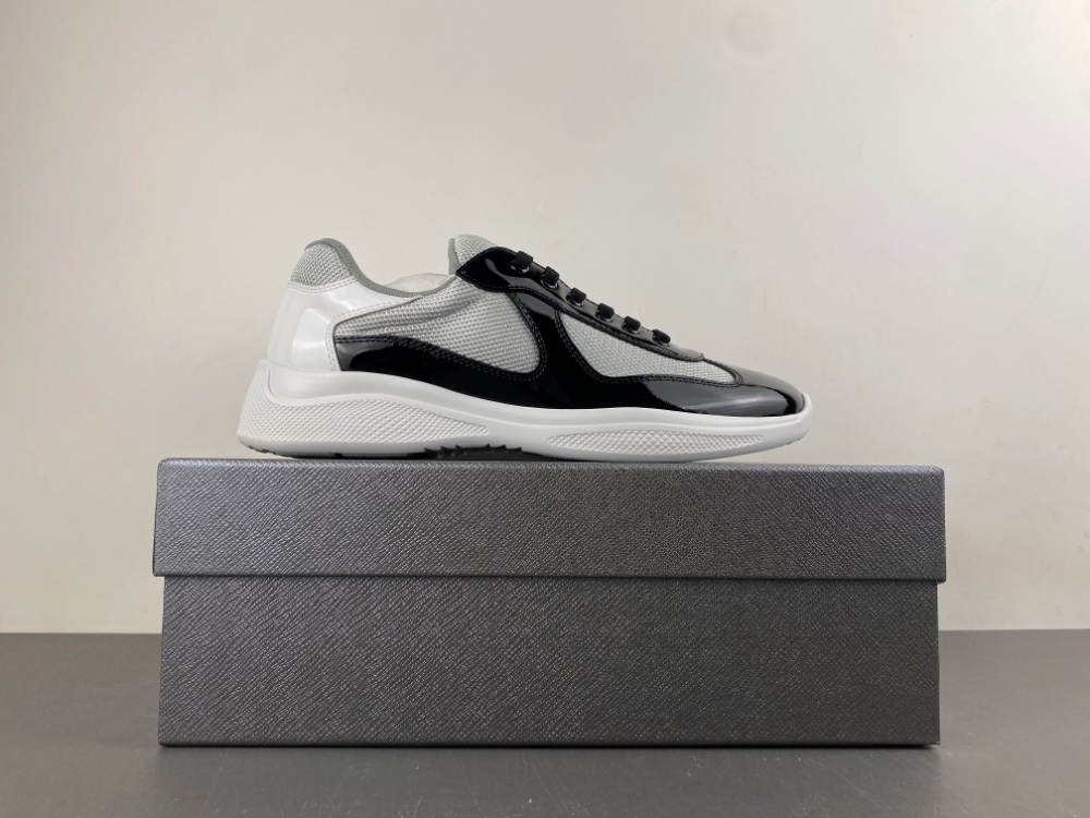 Prada - Image 9