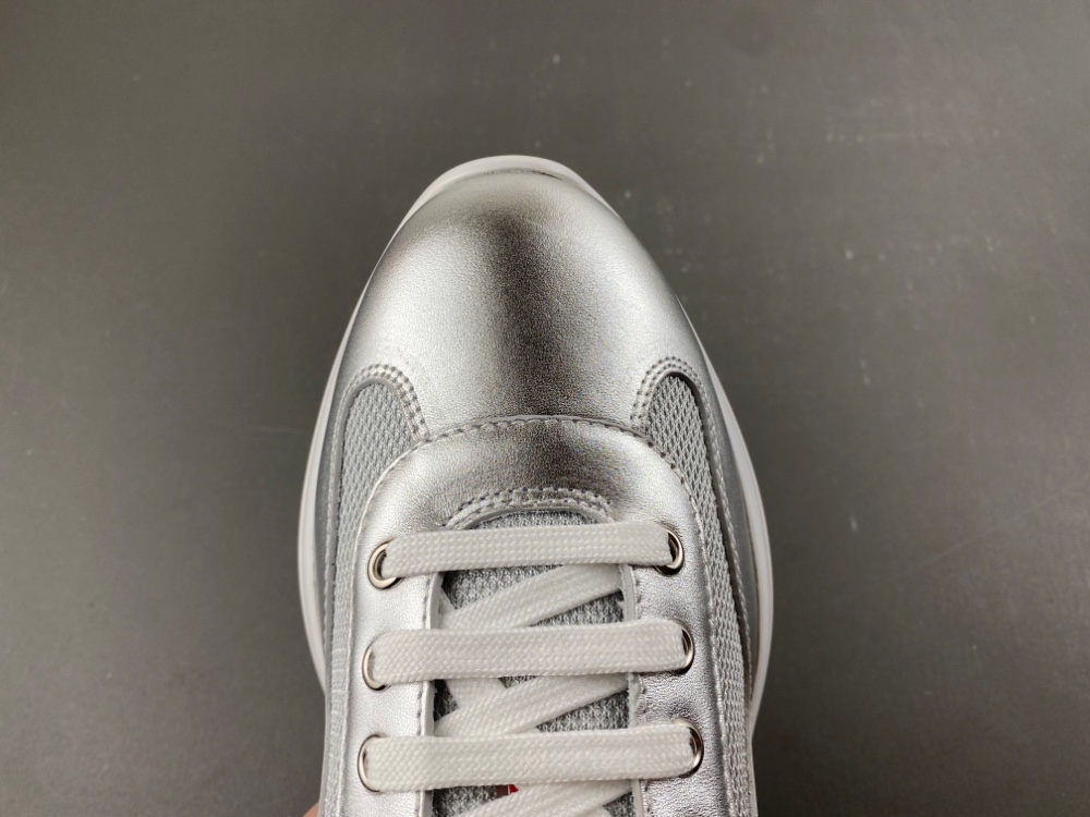 Prada - Image 11