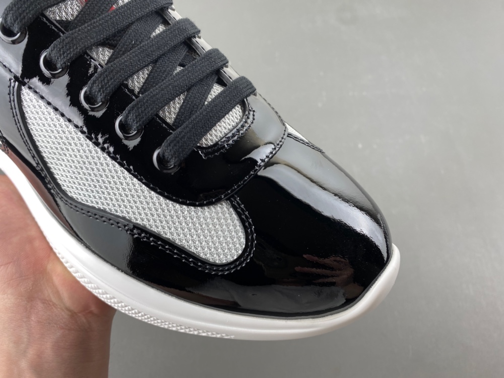 Prada - Image 11