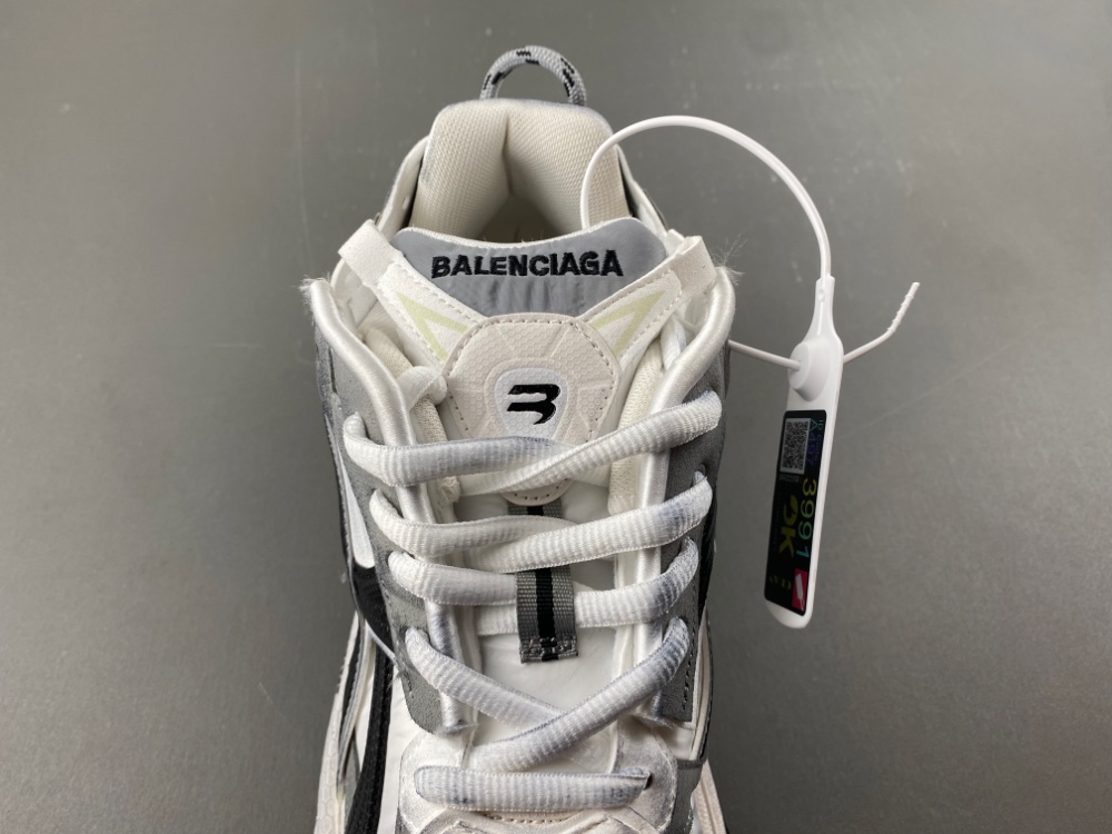 Balenciaga LED - Image 14