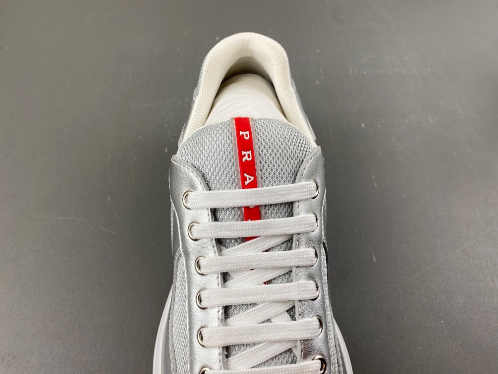 Prada - Image 15