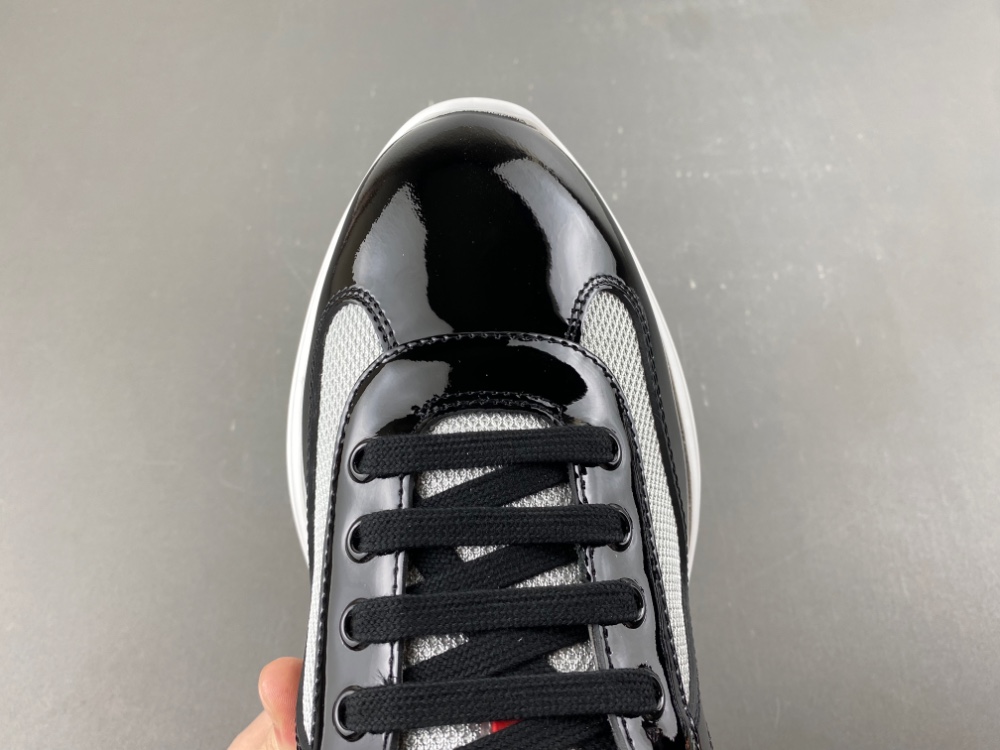 Prada - Image 15