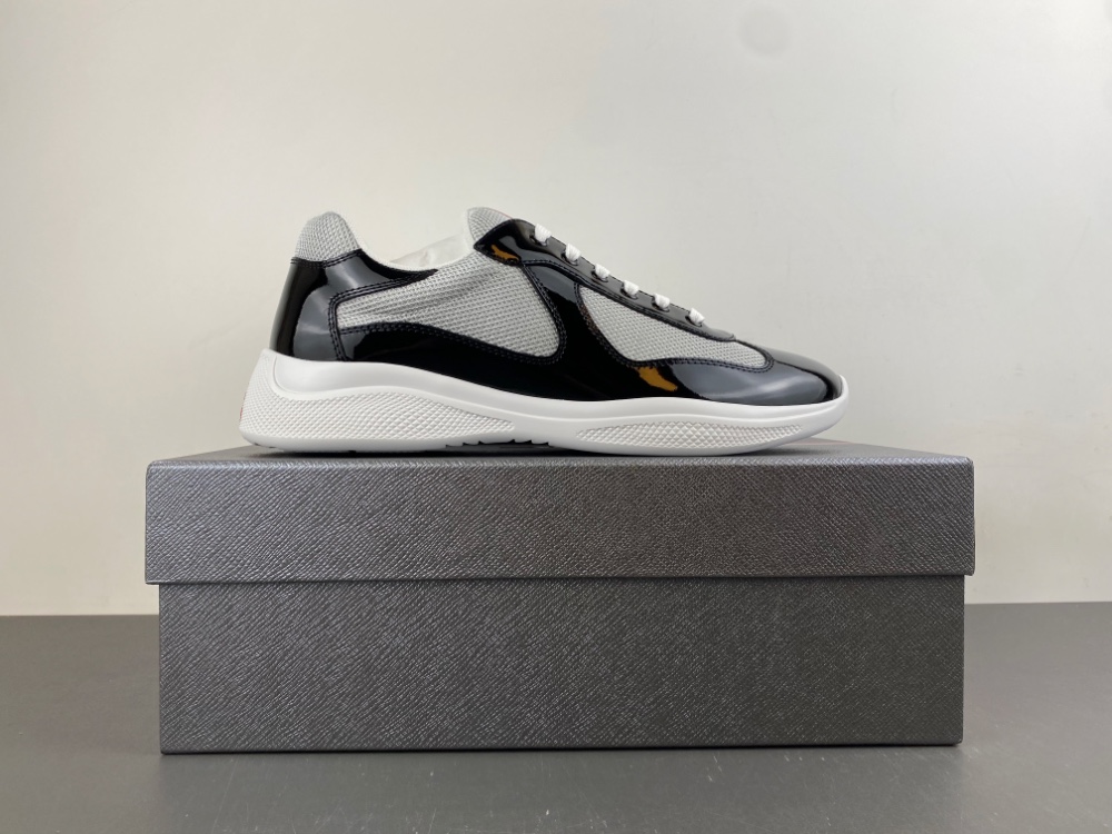 Prada - Image 18