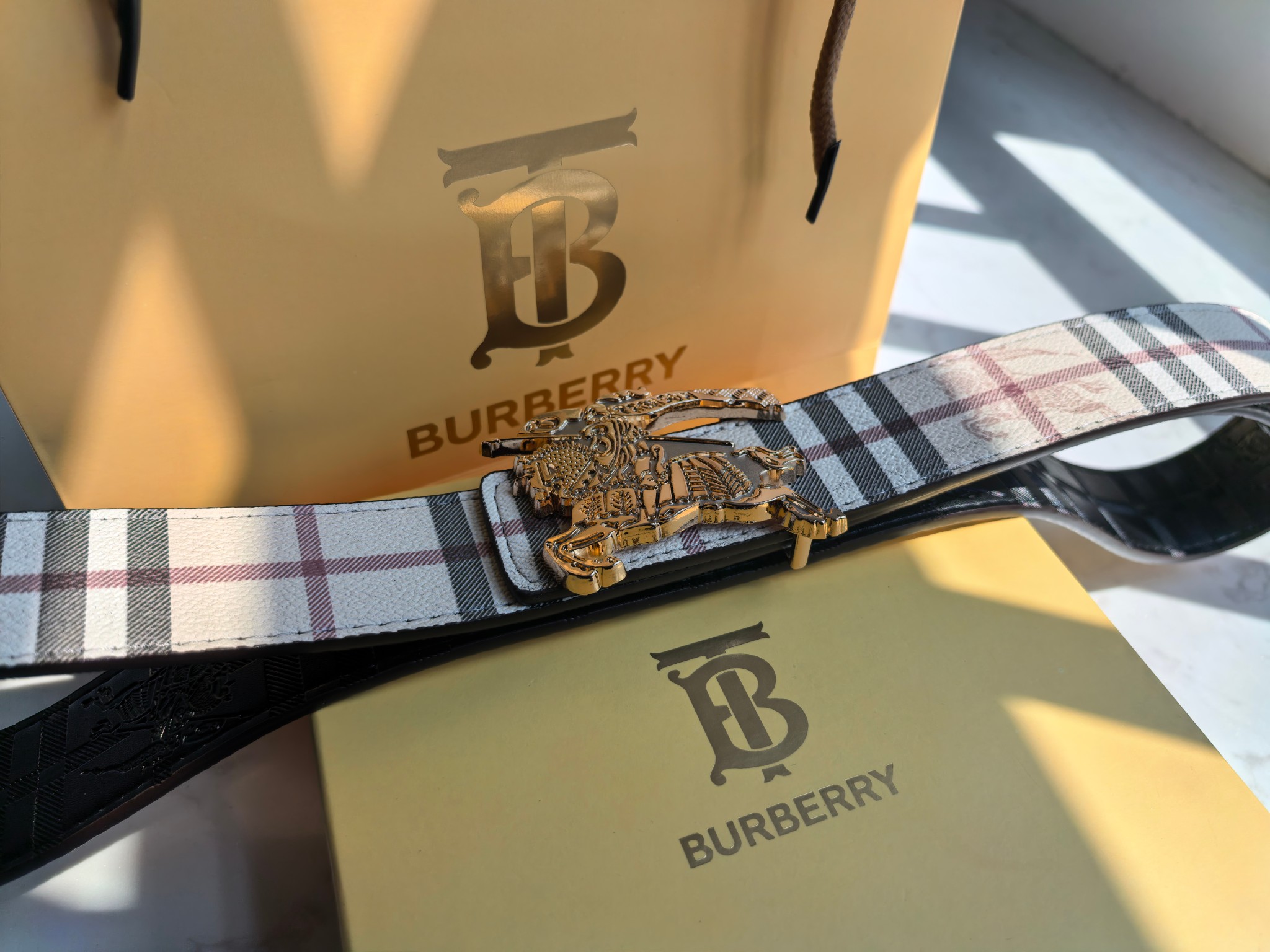 BURBERRY - Image 7