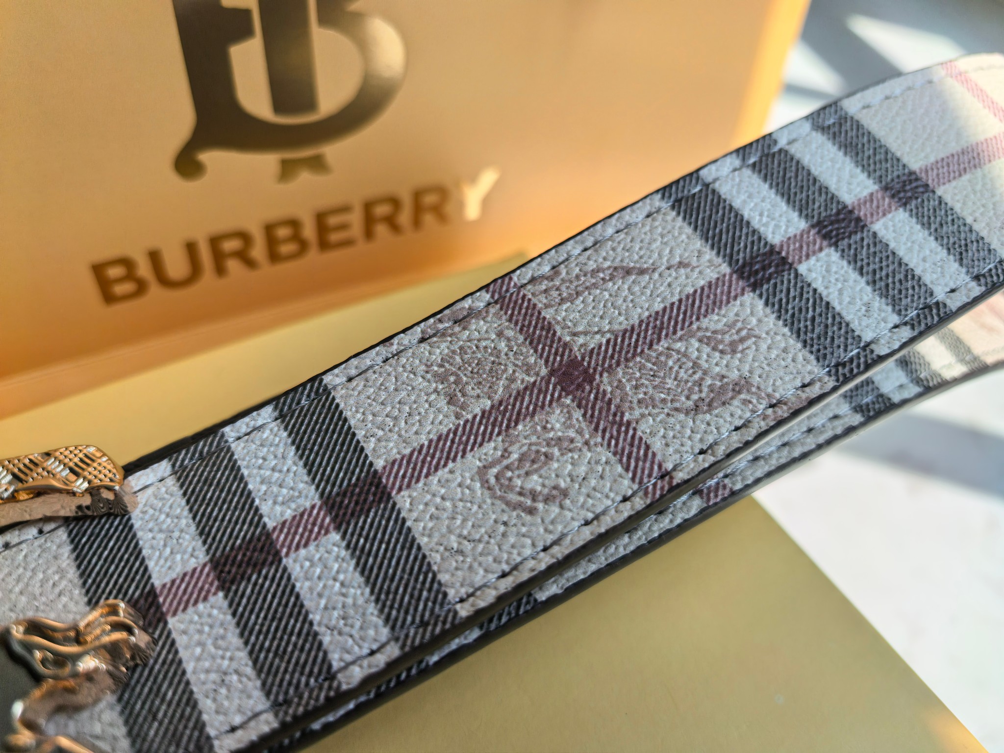 BURBERRY - Image 8