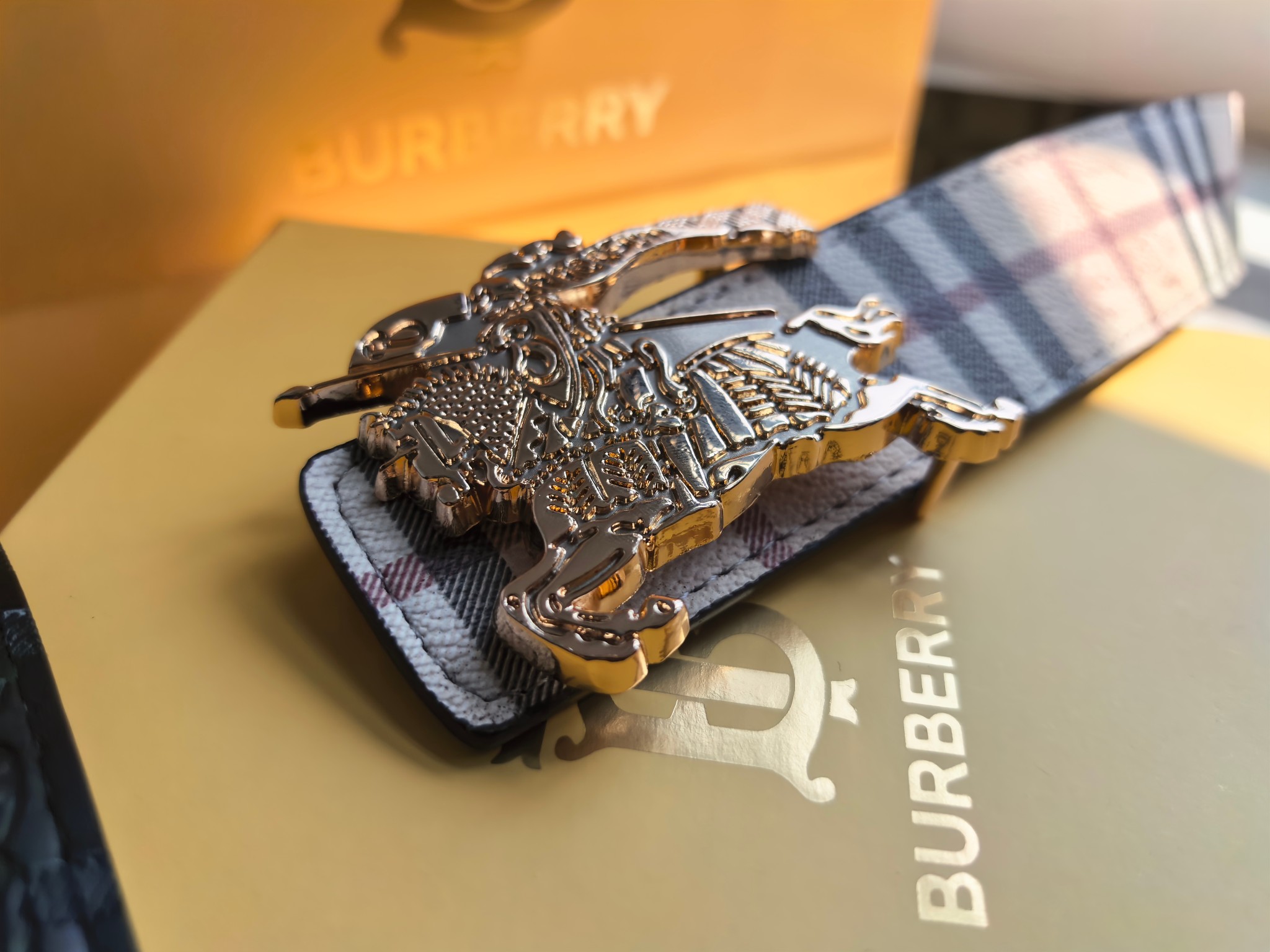 BURBERRY - Image 10