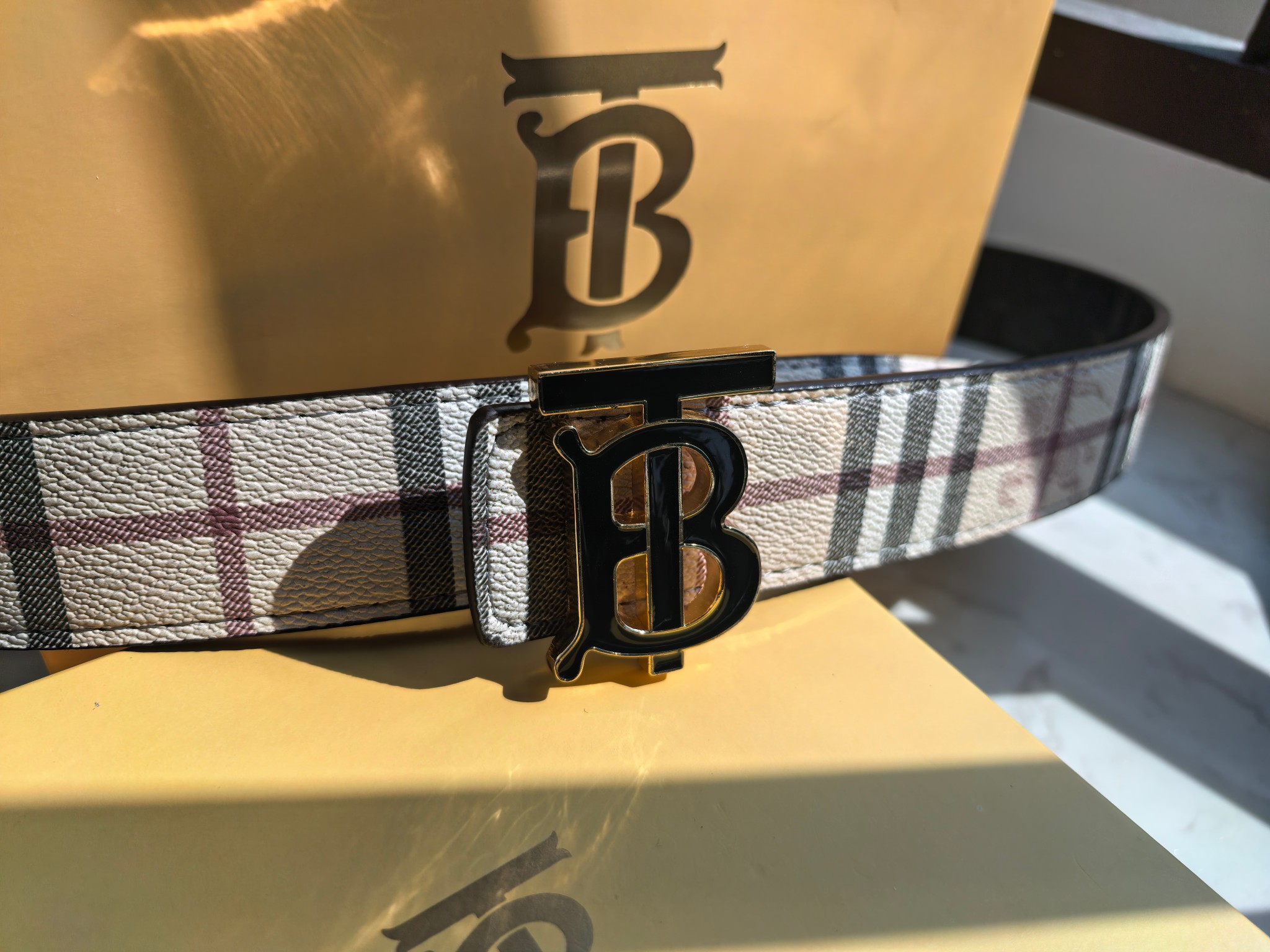 BURBERRY - Image 8