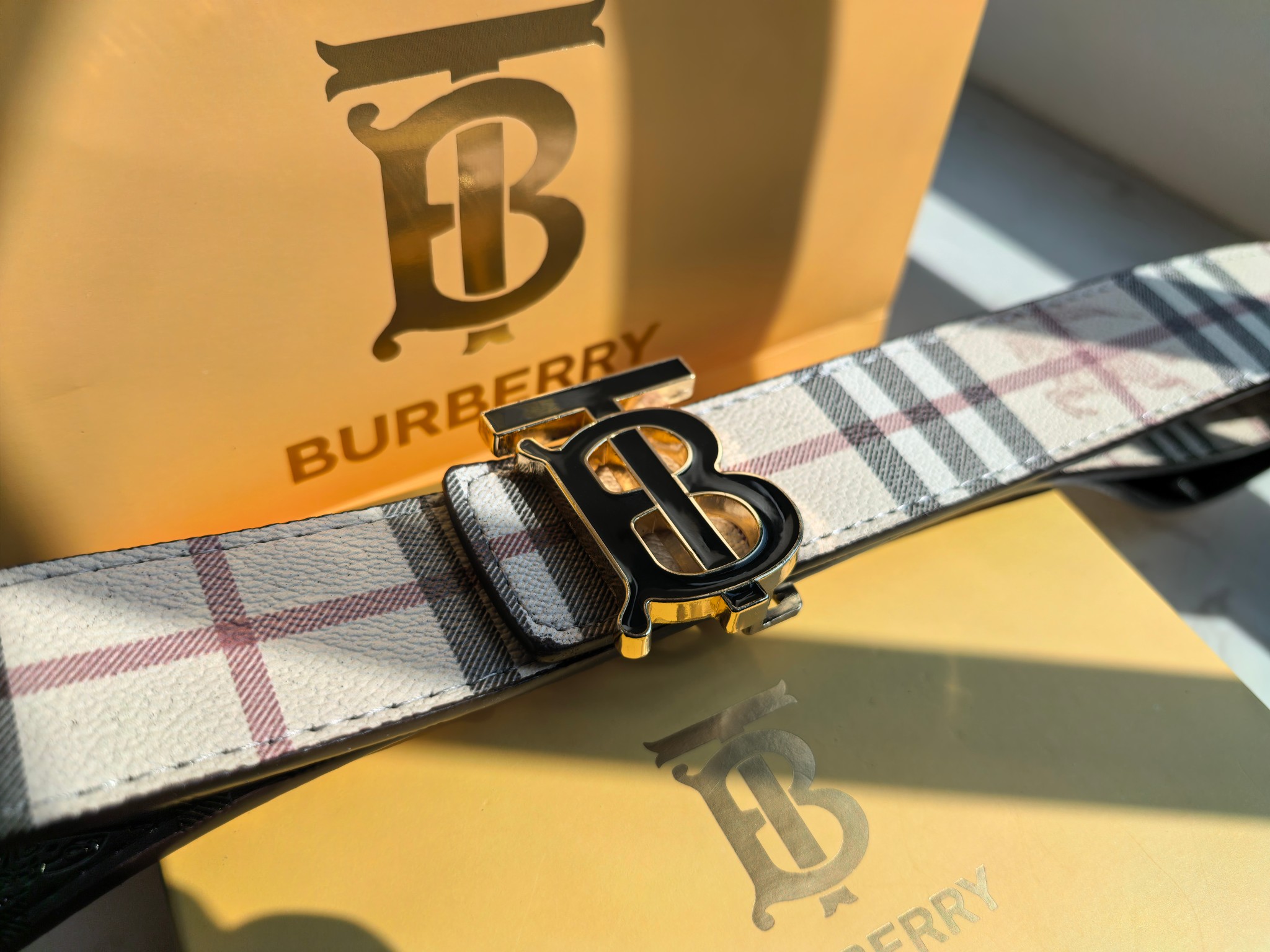 BURBERRY - Image 9