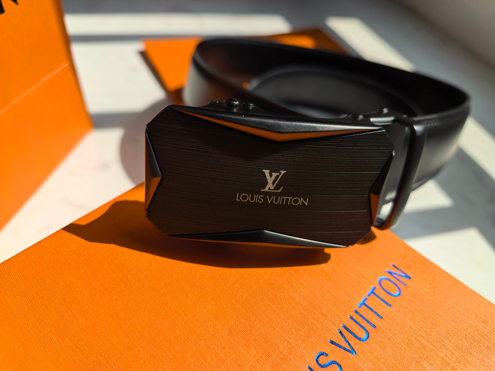 LOUIS VUITTON - Image 5