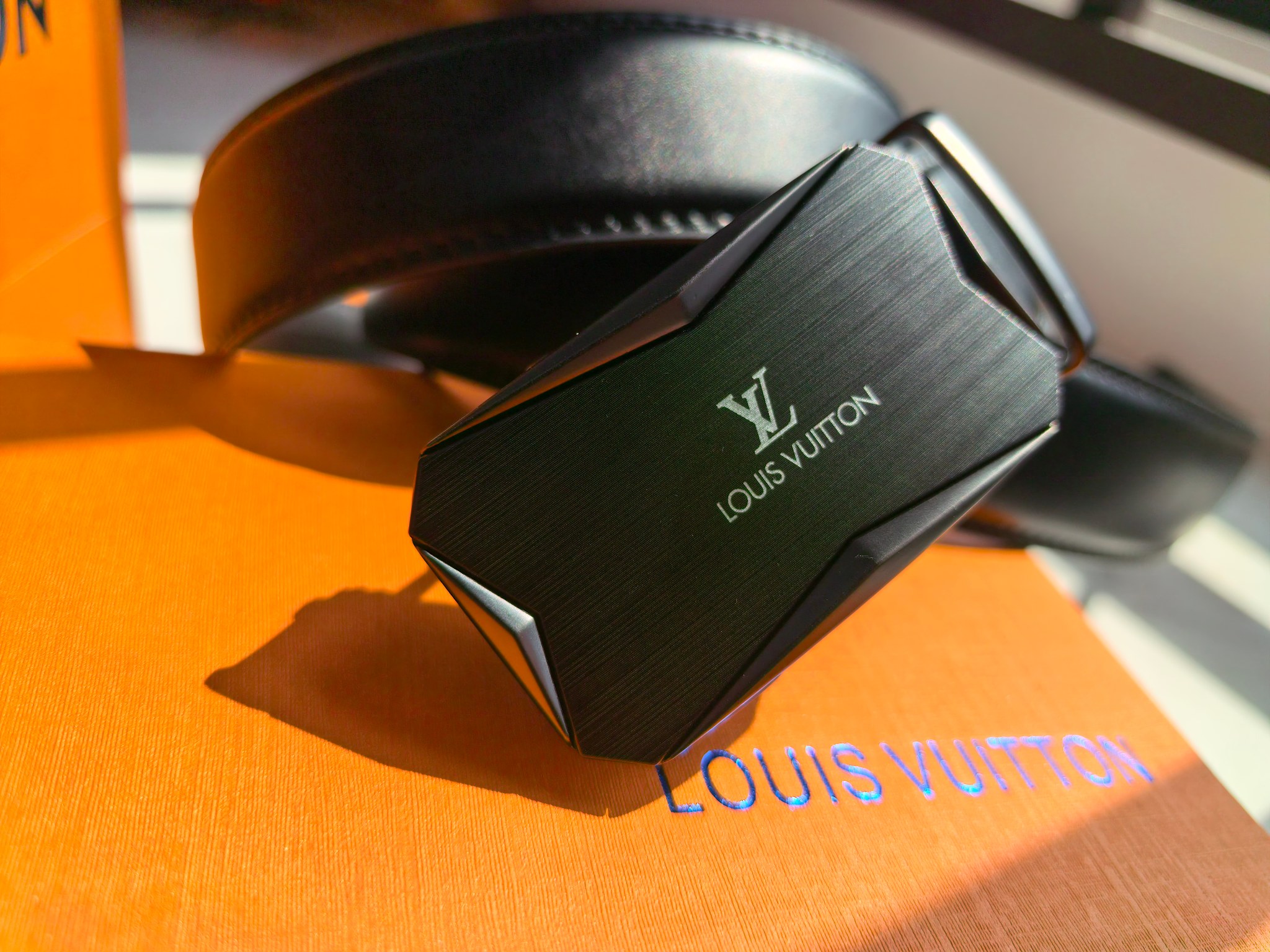 LOUIS VUITTON - Image 6