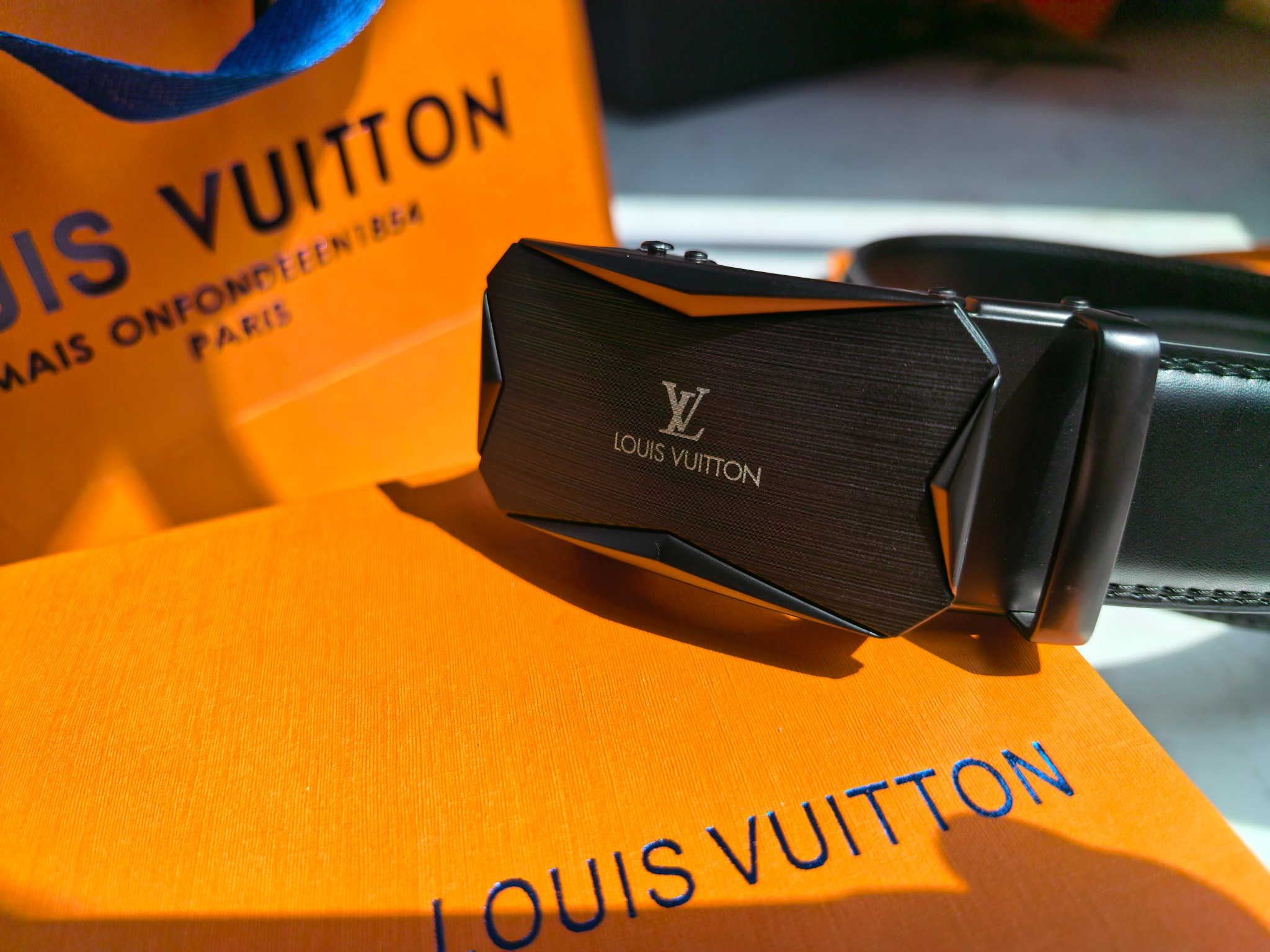 LOUIS VUITTON - Image 7
