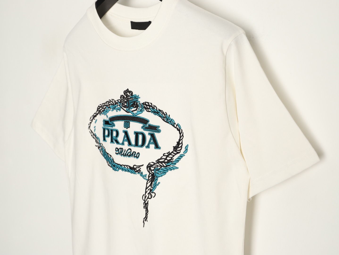 Prada - Image 4