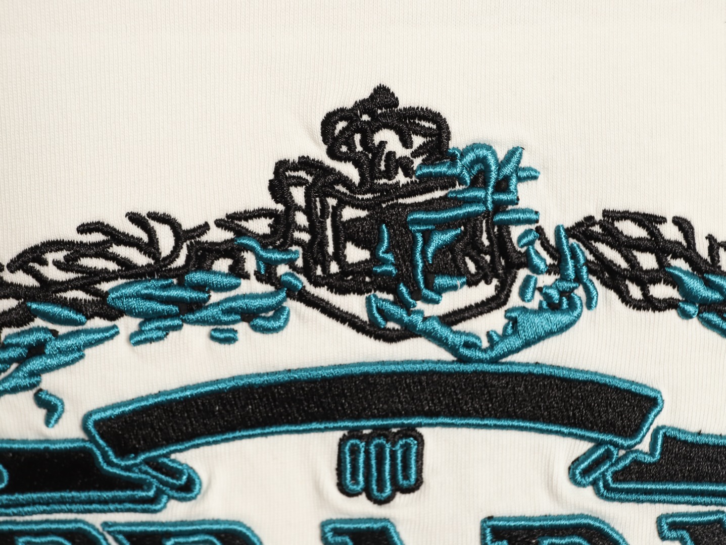 Prada - Image 7
