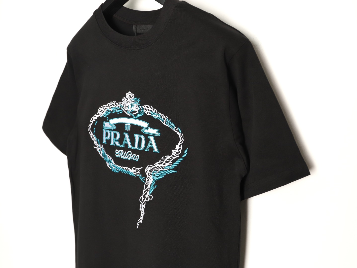 Prada - Image 4