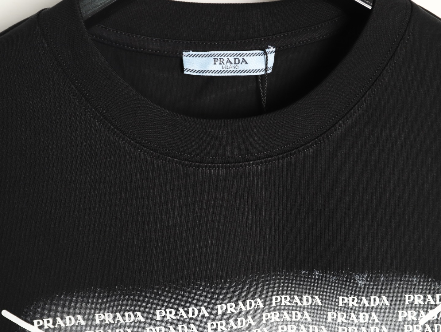 Prada - Image 6