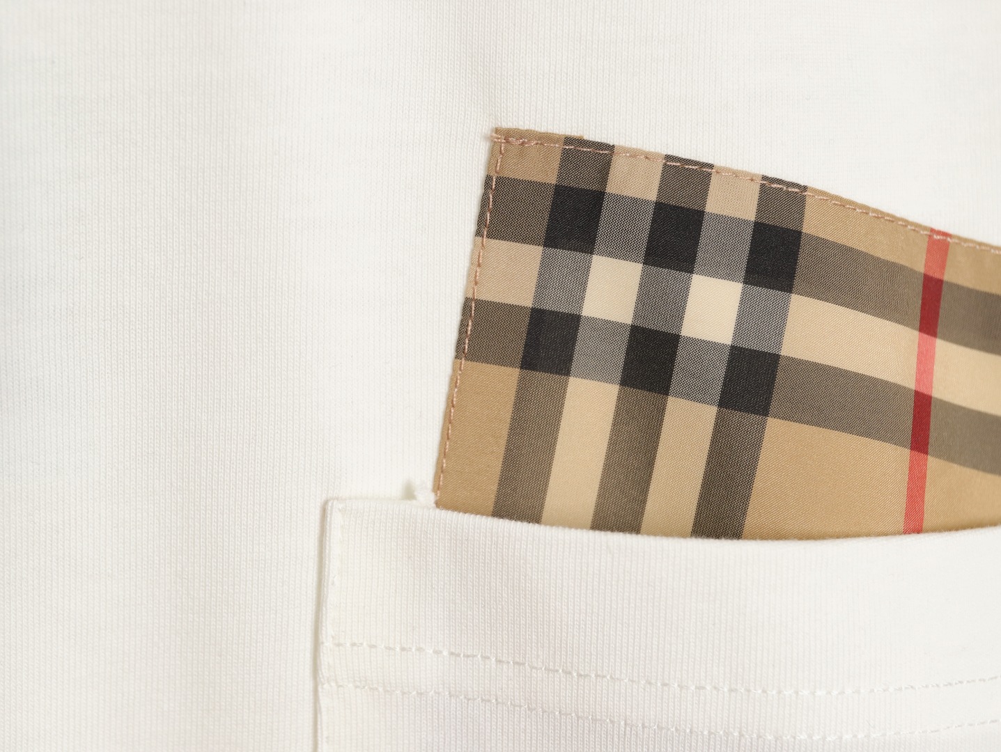 Burberry - Image 7