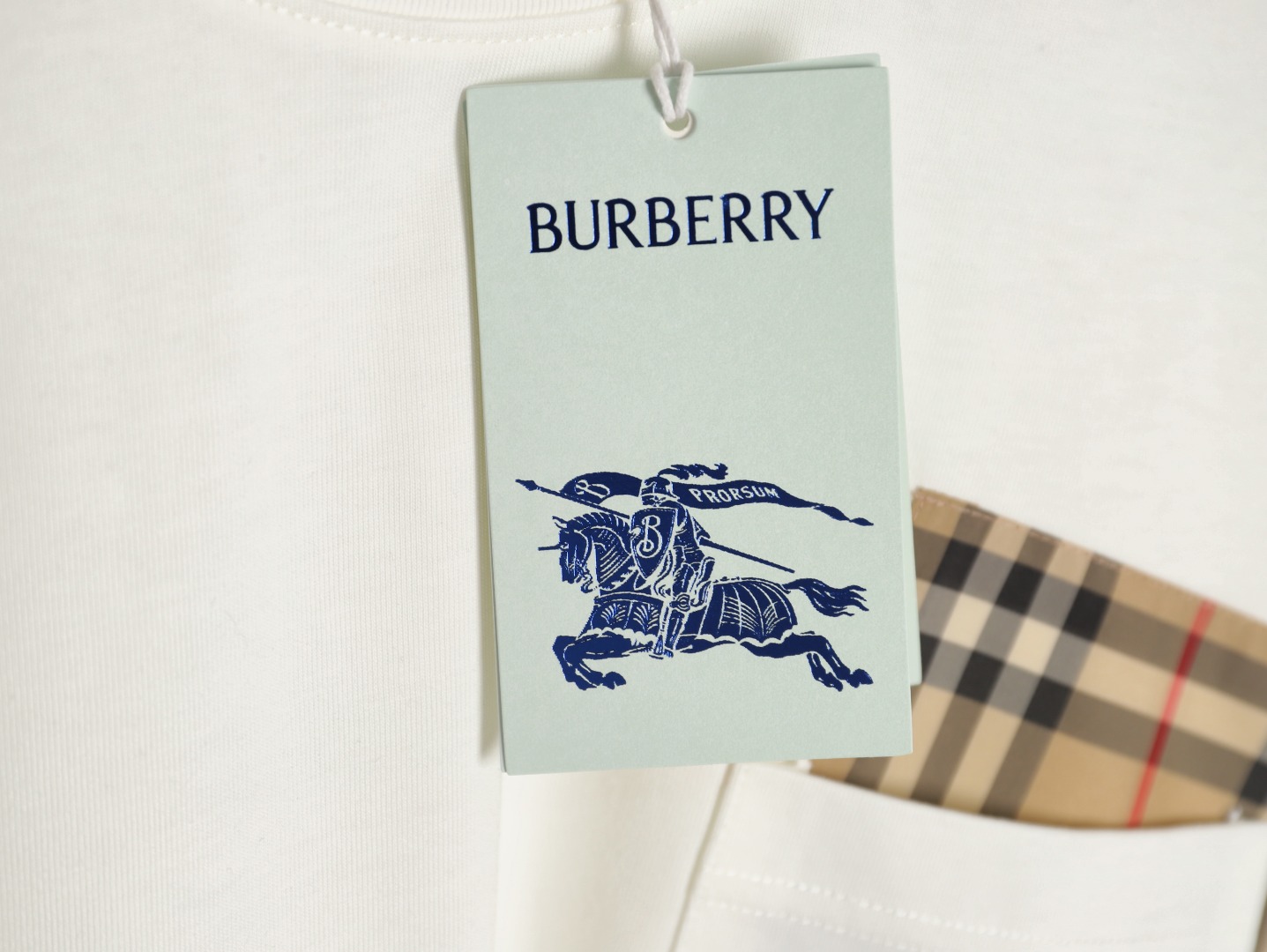 Burberry - Image 9