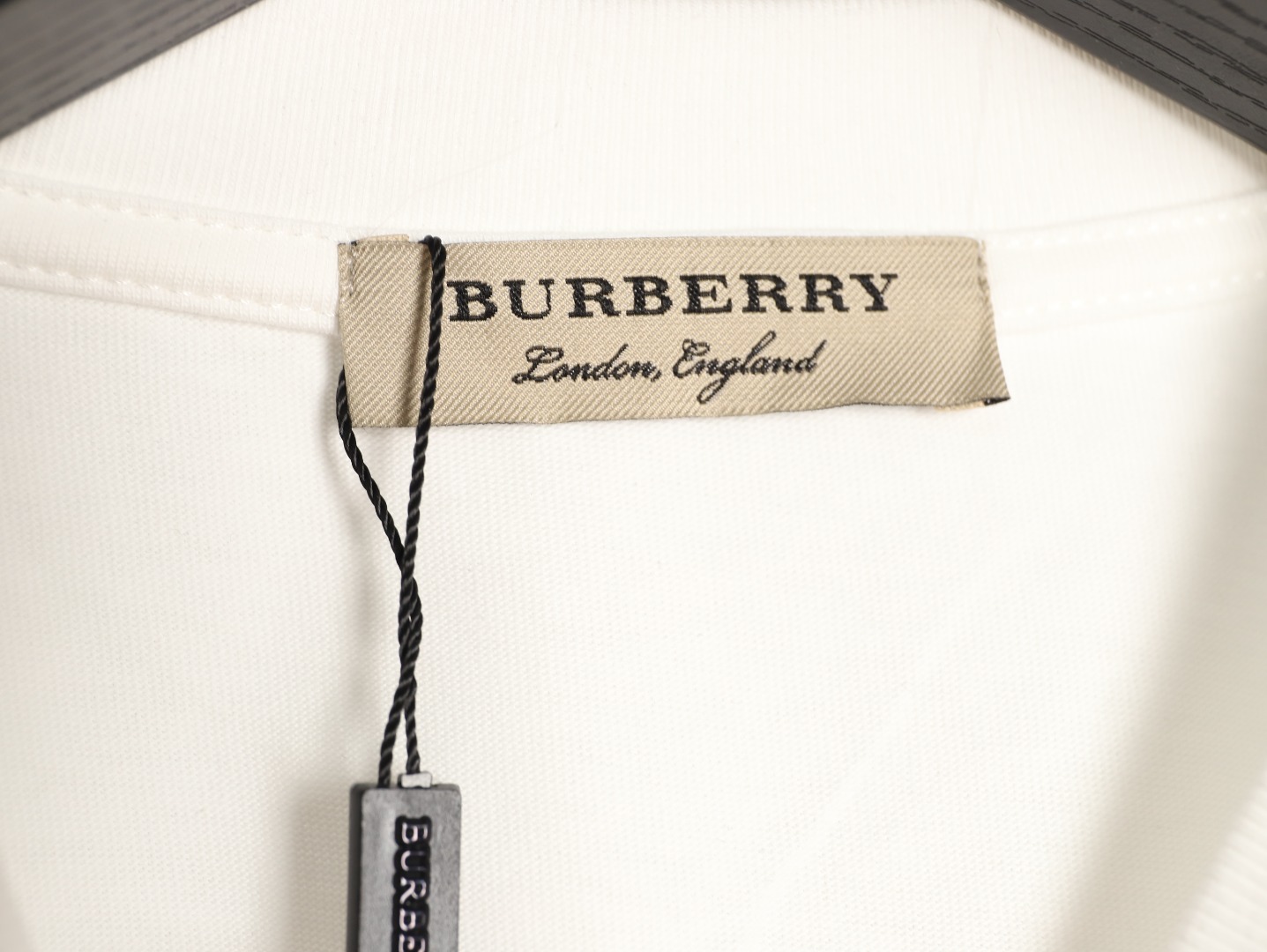 Burberry - Image 9