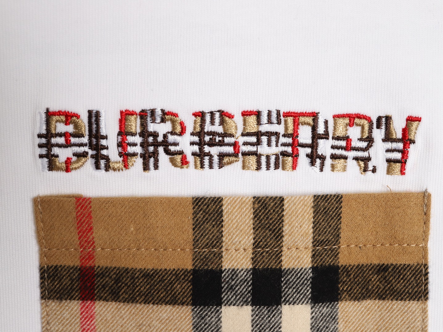 Burberry - Image 7