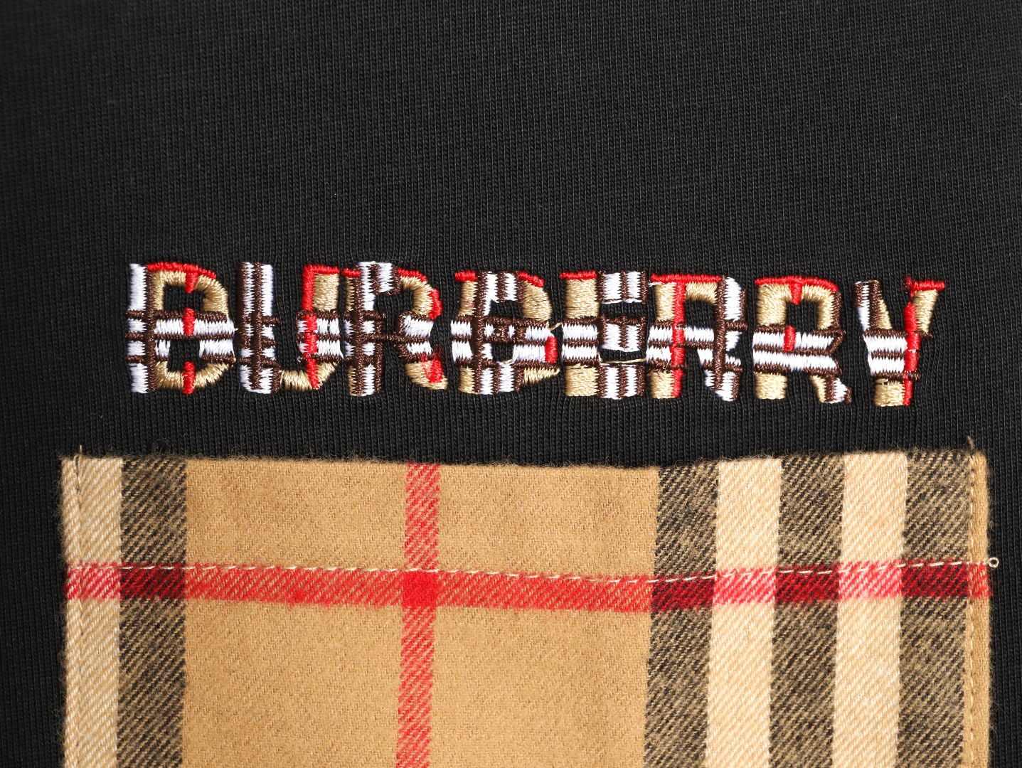 Burberry - Image 7
