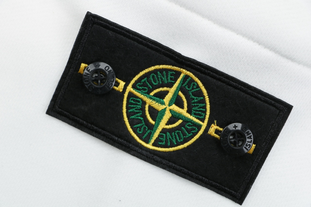 Stone Island - Image 7