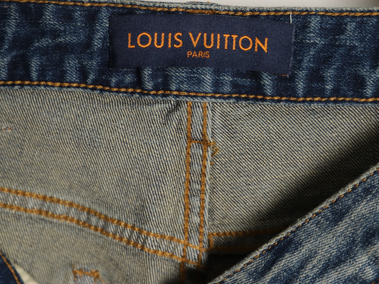 Louis Vuitton - Image 8