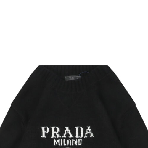 Alternative view of Prada